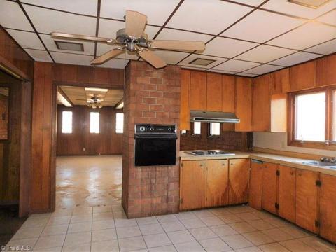1702 Guyer St, High Point, NC 27265 photo 4