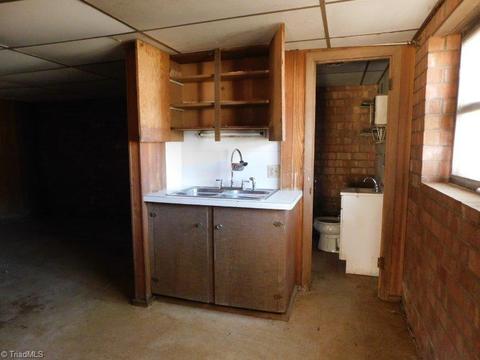 1702 Guyer St, High Point, NC 27265 photo 17