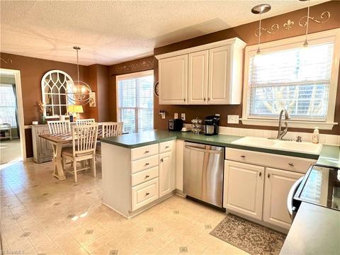 3315 Sumter Dr, High Point, NC 27265 photo 7