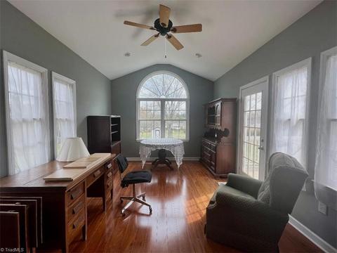 1544 E Pine St, Mount Airy, NC 27030 photo 15