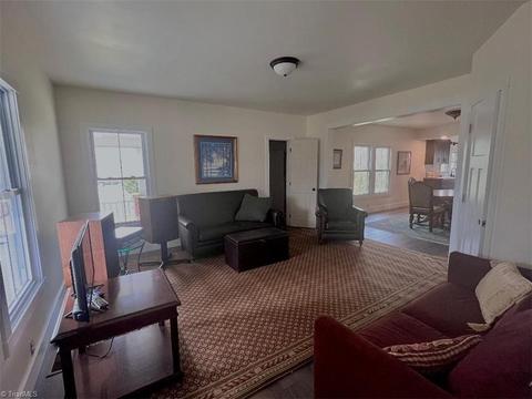 1544 E Pine St, Mount Airy, NC 27030 photo 13