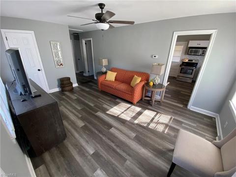 508 Avalon Pl, High Point, NC 27262 photo 2