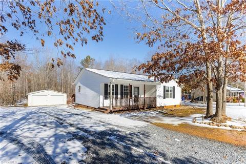 4664 Beau Ct, Trinity, NC 27370 photo 2