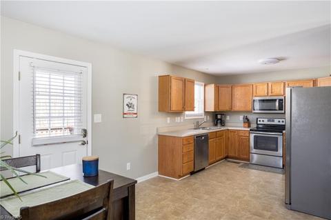 4664 Beau Ct, Trinity, NC 27370 photo 8