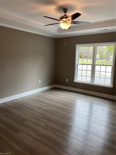 861 Friendly Rd, Eden, NC 27288 photo 5