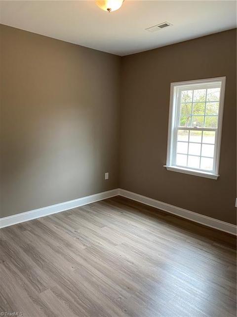 861 Friendly Rd, Eden, NC 27288 photo 12