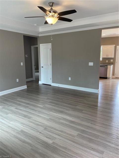 861 Friendly Rd, Eden, NC 27288 photo 4