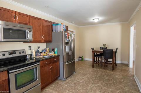 700 Cedar Ln, Thomasville, NC 27360 photo 13