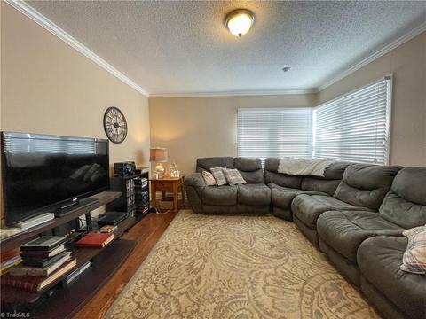 700 Cedar Ln, Thomasville, NC 27360 photo 6