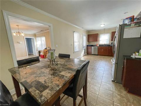 700 Cedar Ln, Thomasville, NC 27360 photo 10