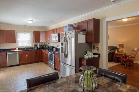 700 Cedar Ln, Thomasville, NC 27360 photo 9