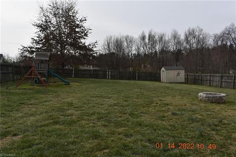 600 Saddlebred Loop, Stokesdale, NC 27357 photo 2