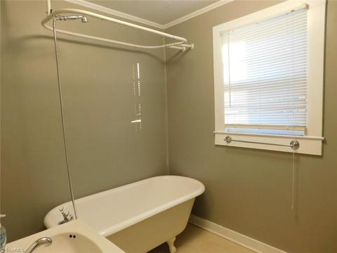 403 Amazon St, Thomasville, NC 27360 photo 10