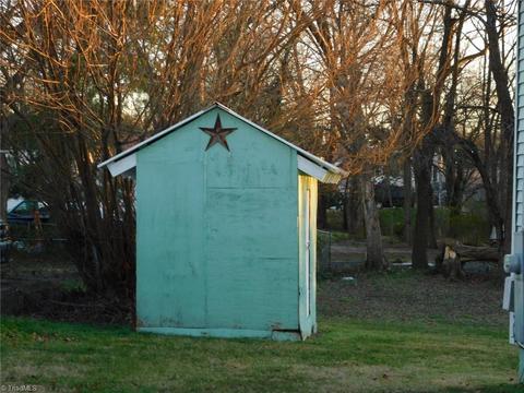 403 Amazon St, Thomasville, NC 27360 photo 16
