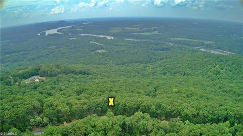 310 Sierra Trace Rd, Denton, NC 27239 photo 2
