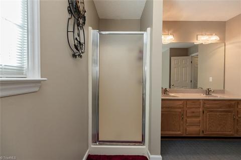 272 Creekside Dr, High Point, NC 27265 photo 25