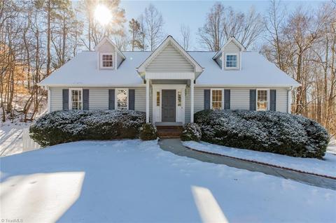 272 Creekside Dr, High Point, NC 27265 photo 1