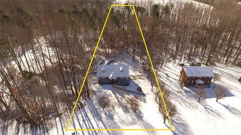 272 Creekside Dr, High Point, NC 27265 photo 4
