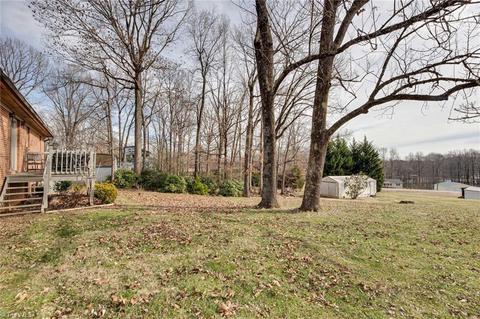 7515 Farmbrook Pl, Thomasville, NC 27360 photo 21