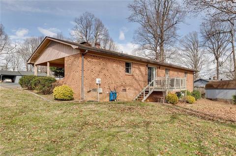 7515 Farmbrook Pl, Thomasville, NC 27360 photo 20