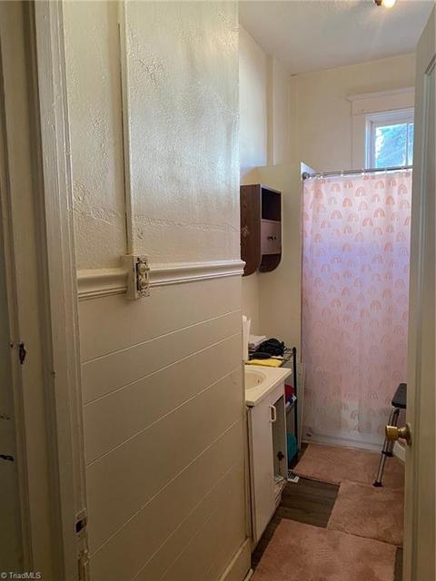 902 Camel Ave, Winston Salem, NC 27101 photo 5