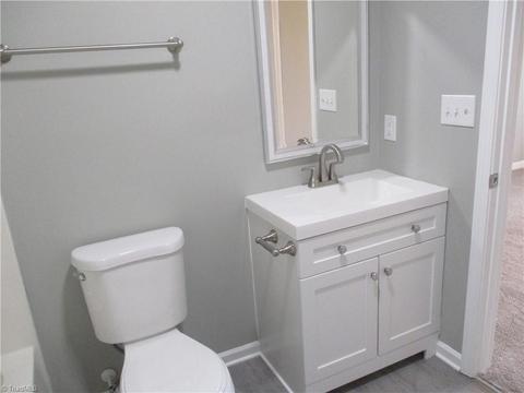 506 Meredith St, High Point, NC 27260 photo 9