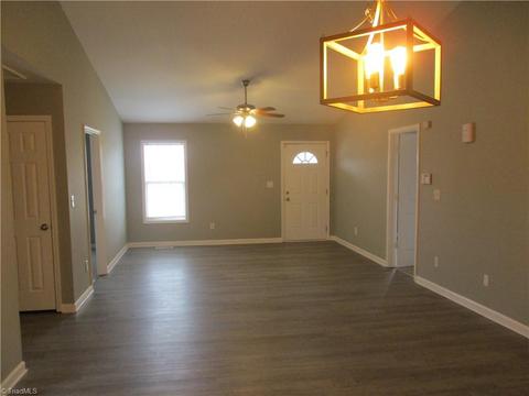 506 Meredith St, High Point, NC 27260 photo 12