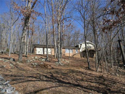 1110 Wilkins St, Mayodan, NC 27027 photo 3