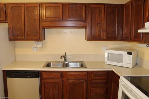 3045 Windchase Ct, High Point, NC 27265 photo 7