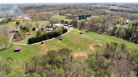 1095 Ashburn Dr, King, NC 27021 photo 32