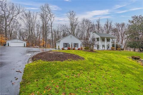209 Shadow Valley Rd, High Point, NC 27262 photo 2