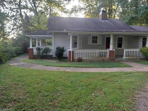 767 E Main St, Elkin, NC 28621 photo 3