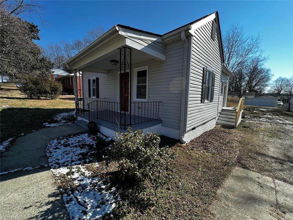 1404 E Cone Blvd, Greensboro, NC 27405 6 Photos MLS 1058182 Movoto