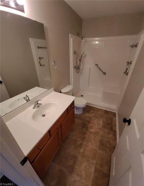 2720 Alpha St, High Point, NC 27263 photo 8
