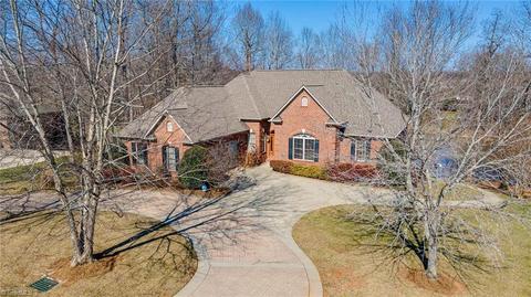 7144 Falcon Way, Trinity, NC 27370 photo 1