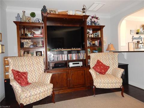 632 Nikyle Cir, High Point, NC 27265 photo 6