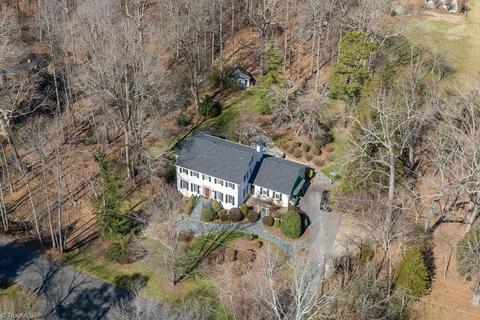 211 Prestwick Dr, High Point, NC 27265 photo 2
