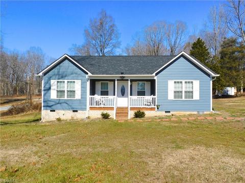 5578 Kimberly Ln, Trinity, NC 27370 photo 1