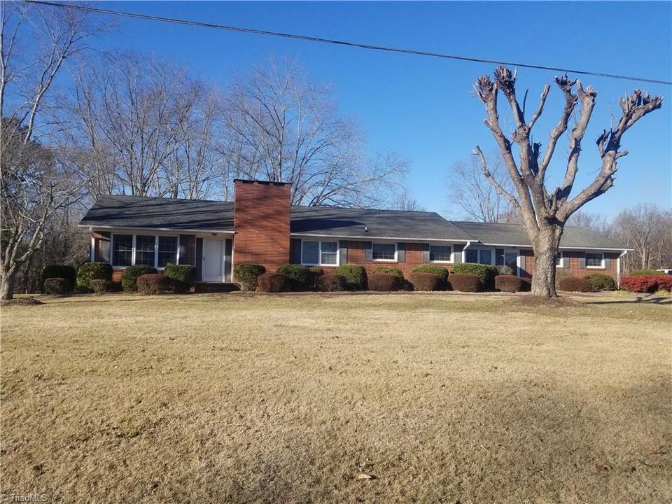 2140 Nc 268, Pilot Mountain, NC 27041 42 Photos MLS