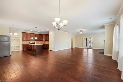 404 Rollingbrook Ct, Clemmons, NC 27012 photo 7