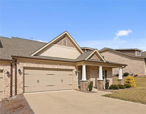 404 Rollingbrook Ct, Clemmons, NC 27012 photo 3