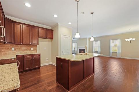 404 Rollingbrook Ct, Clemmons, NC 27012 photo 15