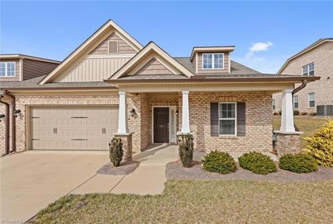 404 Rollingbrook Ct, Clemmons, NC 27012 photo 1