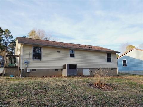1404 Waterloo Dr, High Point, NC 27260 photo 17