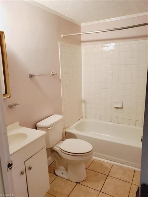 1404 Waterloo Dr, High Point, NC 27260 photo 10