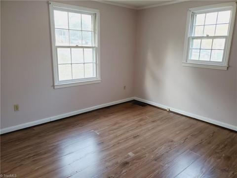 1404 Waterloo Dr, High Point, NC 27260 photo 12