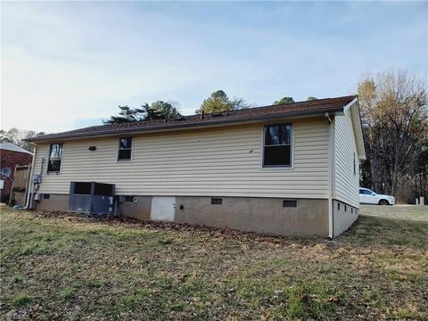 1404 Waterloo Dr, High Point, NC 27260 photo 18
