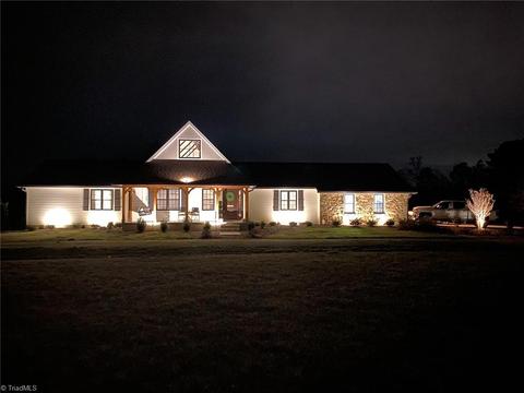 6561 Kennedy Rd, Trinity, NC 27370 photo 1