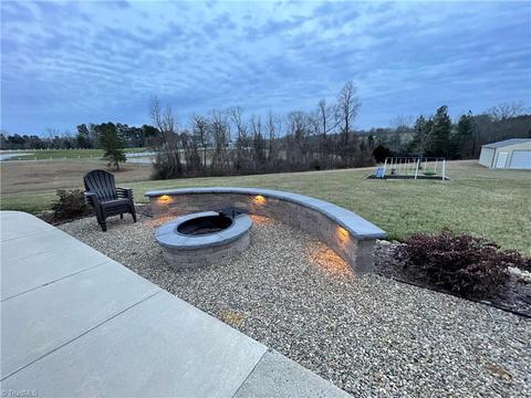 6561 Kennedy Rd, Trinity, NC 27370 photo 3