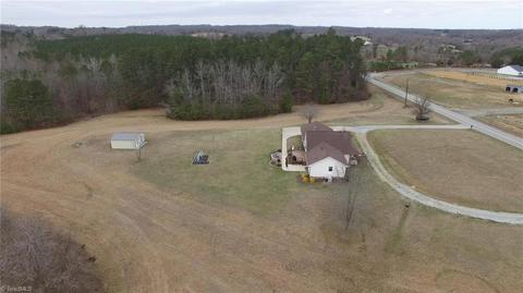 6561 Kennedy Rd, Trinity, NC 27370 photo 9